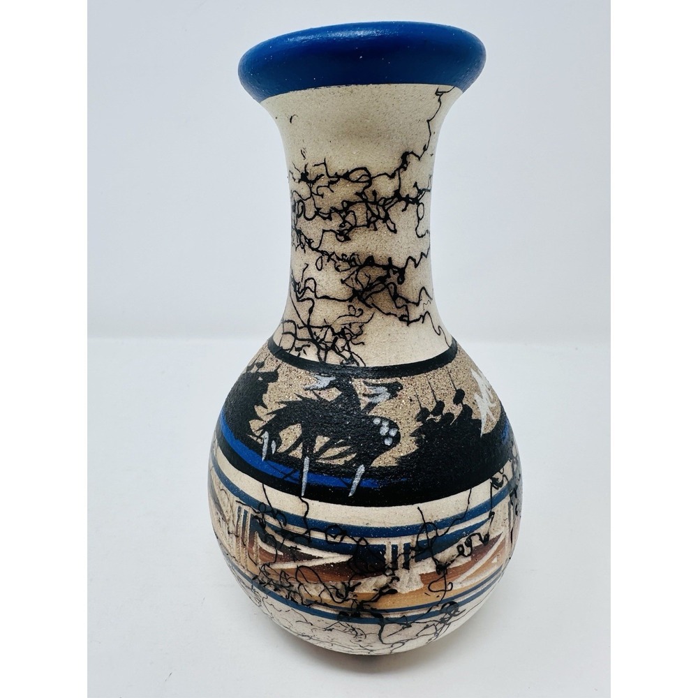 Southwestern Horsehair Pottery Vase Artist Signed Native Style Decor 7"
